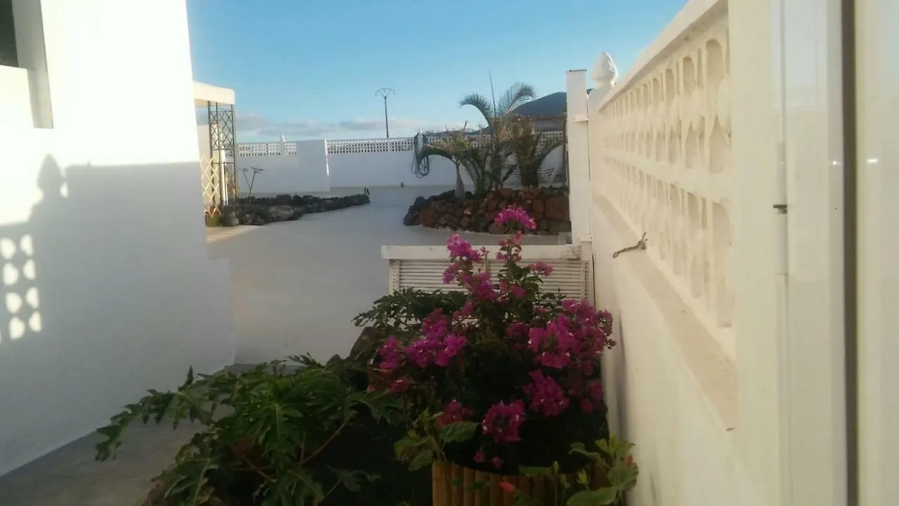 Alma En El Mar Apartment Tinajo 0*,